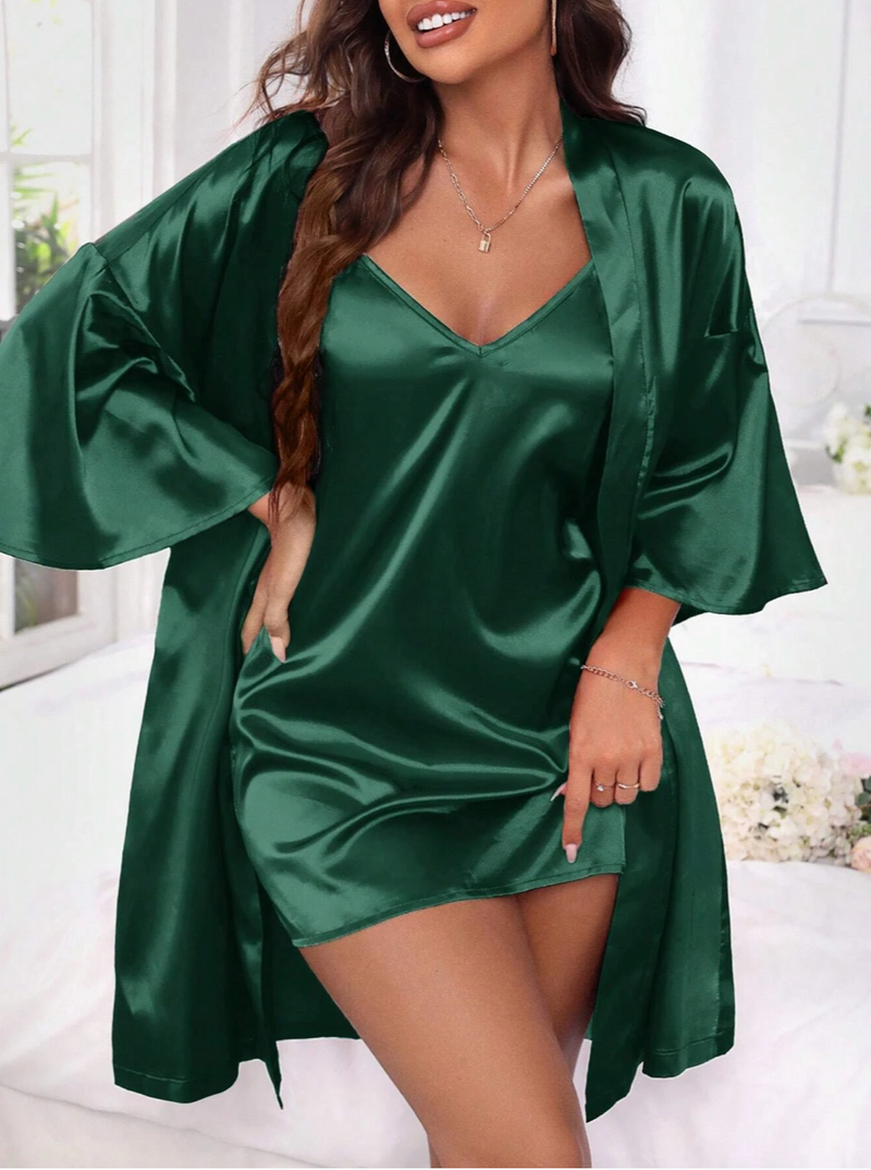 Camisola de cetim com robe